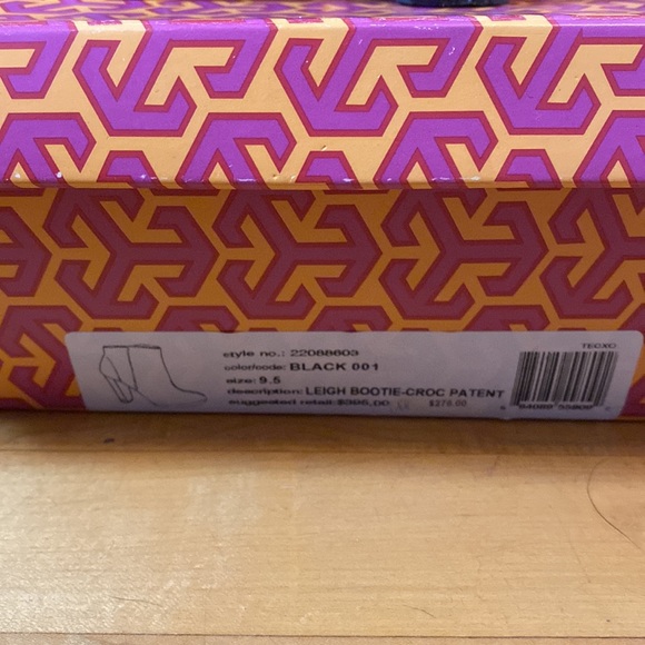 Tory Burch Leigh Black Patent Leather Croc Quilted Bootie Gold Hardware 9.5 - Picture 6 of 8